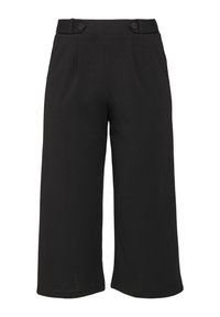 Zwarte culottes van een gladde stof, voorzien van een op maat gemaakte tailleband met twee knopen en scherpe plooien aan de voorkant voor structuur en stijl.
