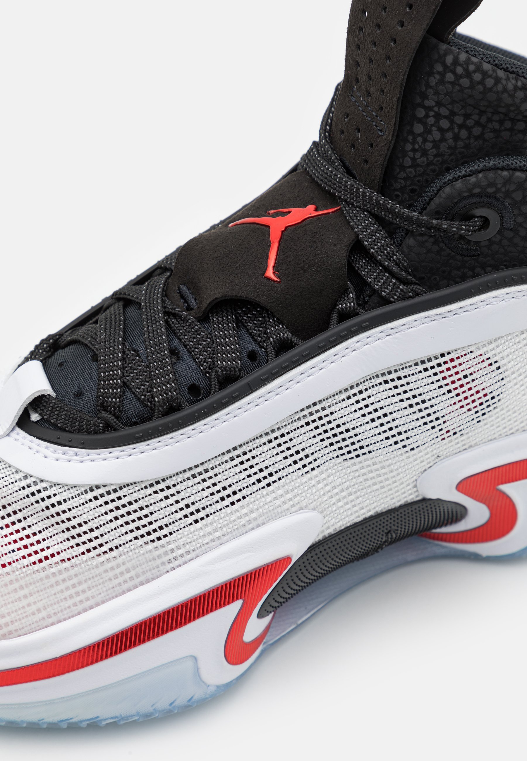 Jordan AIR JORDAN XXXVI - Zapatillas de baloncesto - white/bright  crimson/black/blanco - Zalando.es