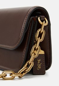 COACH LUXE REFINED IDOL BAG - Kézitáska - maple