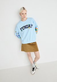 Pieces PCDINNA OVERSIZED - Sweatshirt - airy blue