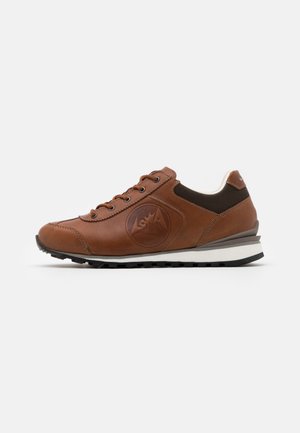 Zapatillas de senderismo - brown