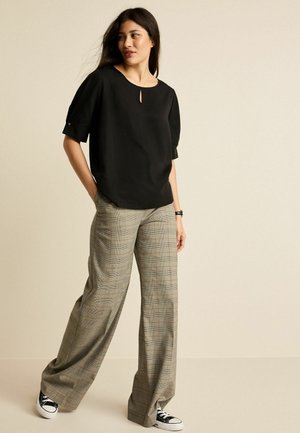 REGULAR FIT - Bluse - black