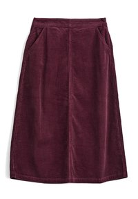 Burgundijas krāsas korduroja svārki ar divām līdzīgām kabatām, taisnu siluetu un vertikālu ribotu tekstūru. Grieziens zem ceļgala.