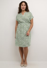 Kaffe KAANO  - Vestido informal - greencolors graphic dot