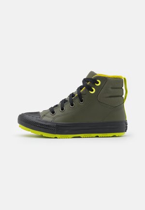 CHUCK TAYLOR ALL STAR BERKSHIRE BOOT UNISEX - Sneakers alte - cargo khaki/black/lime twist