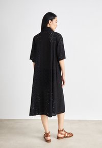 Cras LACYCRAS DRESS - Rochie tip cămașă - black