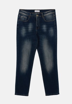 Sötétkék farmernadrág elszíneződött részekkel a combokon, ötzsebes fazon, gombos záródás, és "Pier One" feliratú címke a derékrészen.