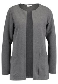 Szary kardigan z teksturowanego materiału, z otwartym przodem, długimi rękawami i dwoma kieszeniami z przodu. W centrum znajduje się prążkowany wzór.
