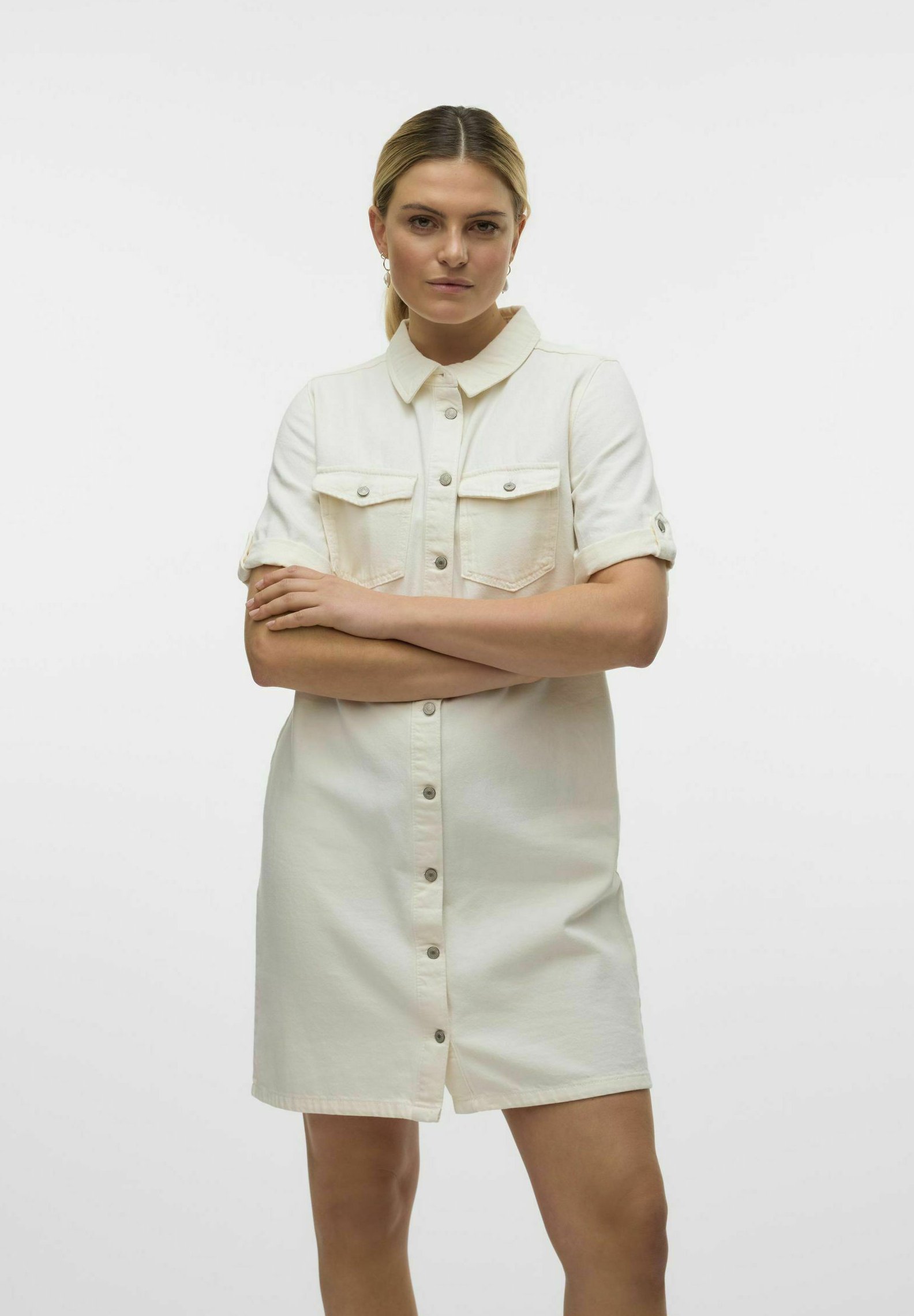 Vero Moda VMJENNIE SHORT - Denim dress - cloud dancer/off-white - Zalando