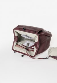 Aunts & Uncles MRS CAKE POP - Borsa a tracolla - burgundy