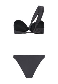 Musta bikinitsetti, jossa on pehmustettu, olkaimeton yläosa soljutetulla muotoilulla ja korkeavyötäröiset alaosat. Sujuva pinta ja minimalistinen tyyli.