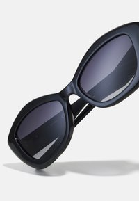 Guess Napszemüvegek - shiny black