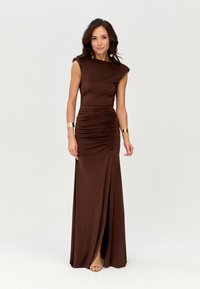 Unselected, brown