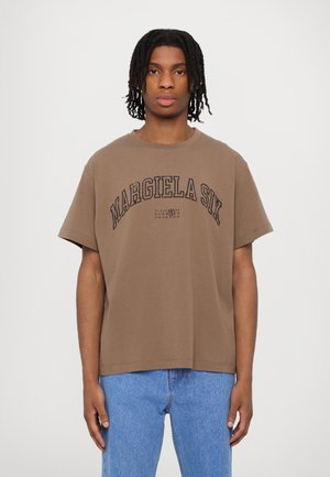 Print T-shirt - light brown