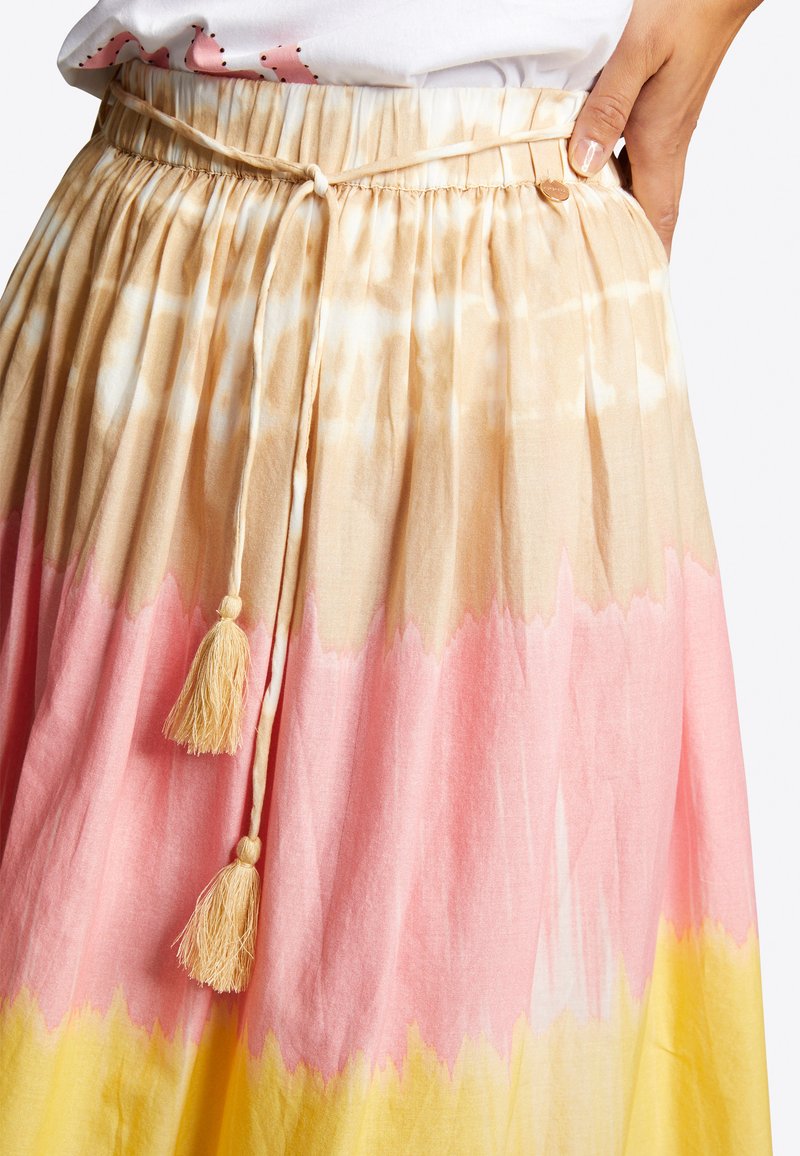 Rich & Royal MIDI LOOK - A-line skirt - strawberry/light pink 