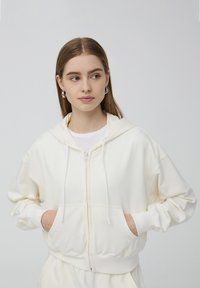 Terranova CON CAPPUCCIO - Felpa con zip - avorio