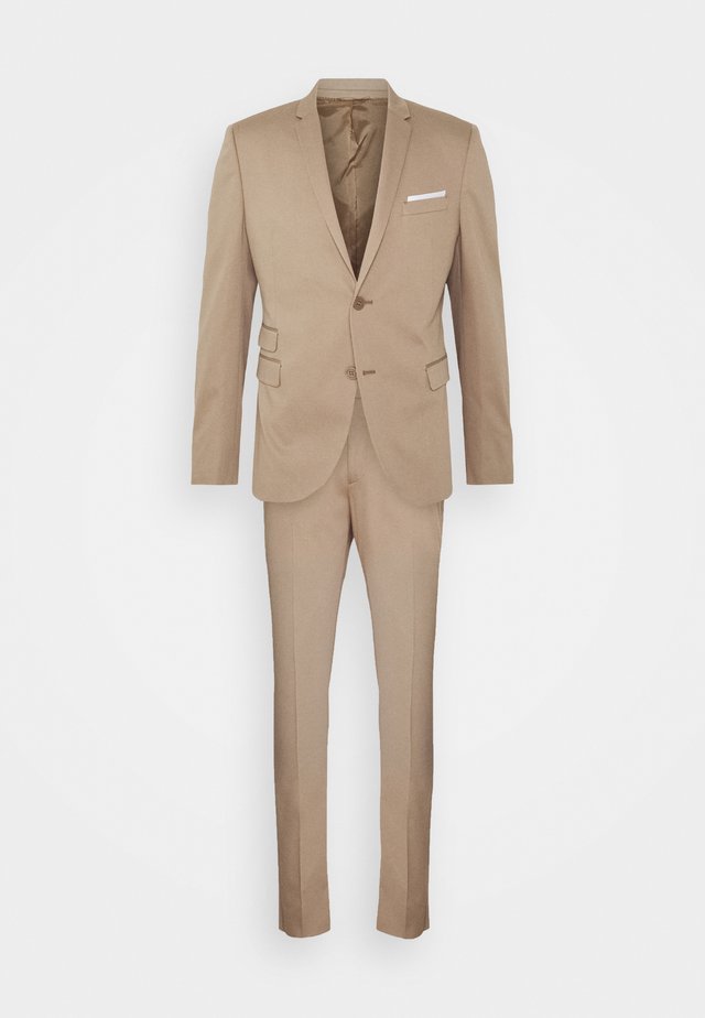 TRAVEL FITTED SLIM SUIT - Puku - dark safari
