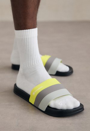 Champion SLIDE ALL AMERICAN - Chanclas de baño - dark gray/black/yellow