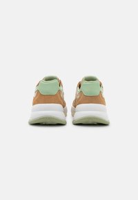 Marc O'Polo MIKA - Sneaker low - wheat field/mint