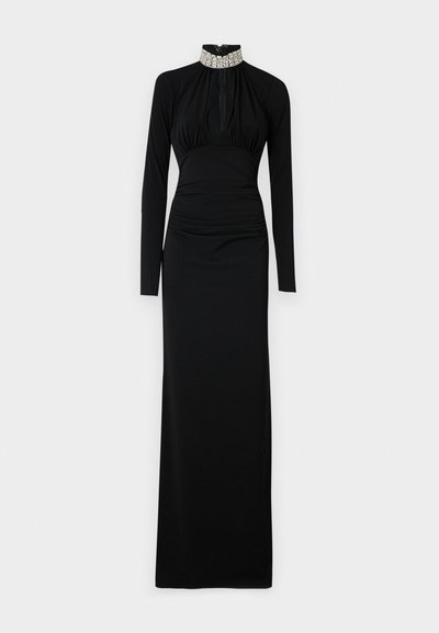 Robe longue noire à manches longues avec un col haut et des détails froncés. Dispose d'un col orné de bijoux et d'une silhouette ajustée qui s'évasent au niveau de l'ourlet.