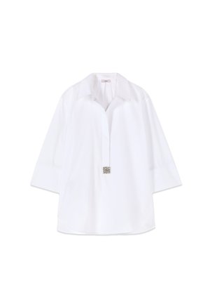 Oltre, CAMICIA OVER CON DETTAGLIO GIOIELLO - Bluse - bianco
