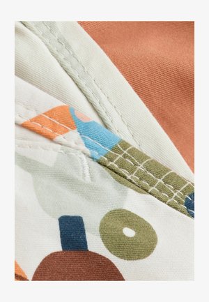Next, REGULAR FIT - PULL ON SHORTS 3 PACK . - Shorts - rust orange stripe transport