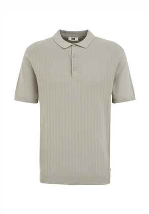 Světlé šedé polo tričko s krátkým rukávem, ribbovanou texturou, límečkem na tři knoflíky a rovnými lemy. Minimalistický design bez viditelných log.
