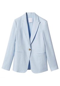 Světle modrý lněný blazer s klopovým límcem, uzávěrem na jeden zlatý knoflík a dvěma předními kapsami. Hladký materiál a přizpůsobený střih.