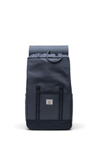 Marinblå tygryggsäck med rulltoppsdesign, framfickor med dragkedja, justerbara remmar och ett handtag upptill. Lämplig för daglig användning.