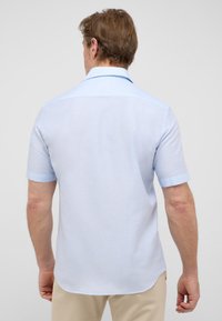 Eterna MODERN FIT - Camicia - himmelblau