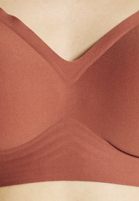 LingaDore INVISIBLE PADDED SOFT BRA - Triangel BH - brown