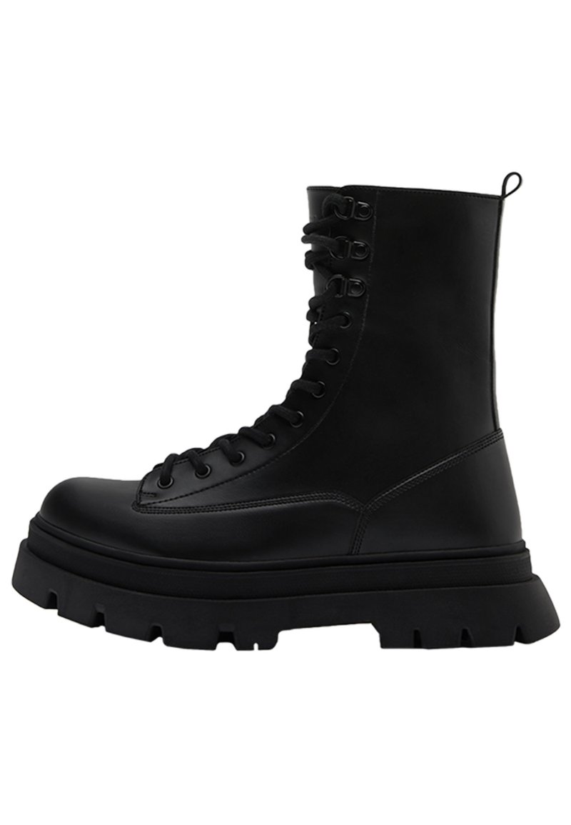 Bershka Stivaletti stringati - black