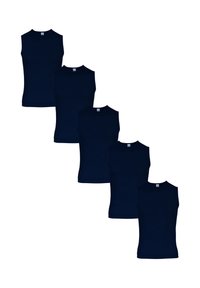 Vijf identieke marineblauwe mouwloze shirts schuin gerangschikt op een witte achtergrond.