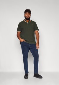 Tommy Jeans SCANTON - Džíny Slim Fit - denim dark