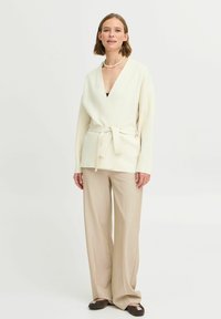 B.young BYOTARI – Cardigan Donna A Maglia Fine, Trama Elegante E Morbida, Vestibilità Larga E Sostenibile