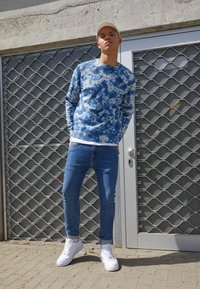 Levi's® ORIGINAL - Camisola - high low horizon blue