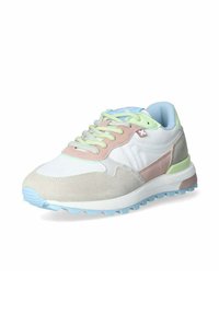 Sneaker sportive con una toma superiore in rete bianca, dettagli in suede rosa pastello e verde, suola in gomma texturizzata e suola di trazione azzurra.