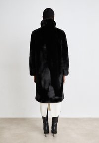 BOSS CETEDIA - Abrigo de invierno - black