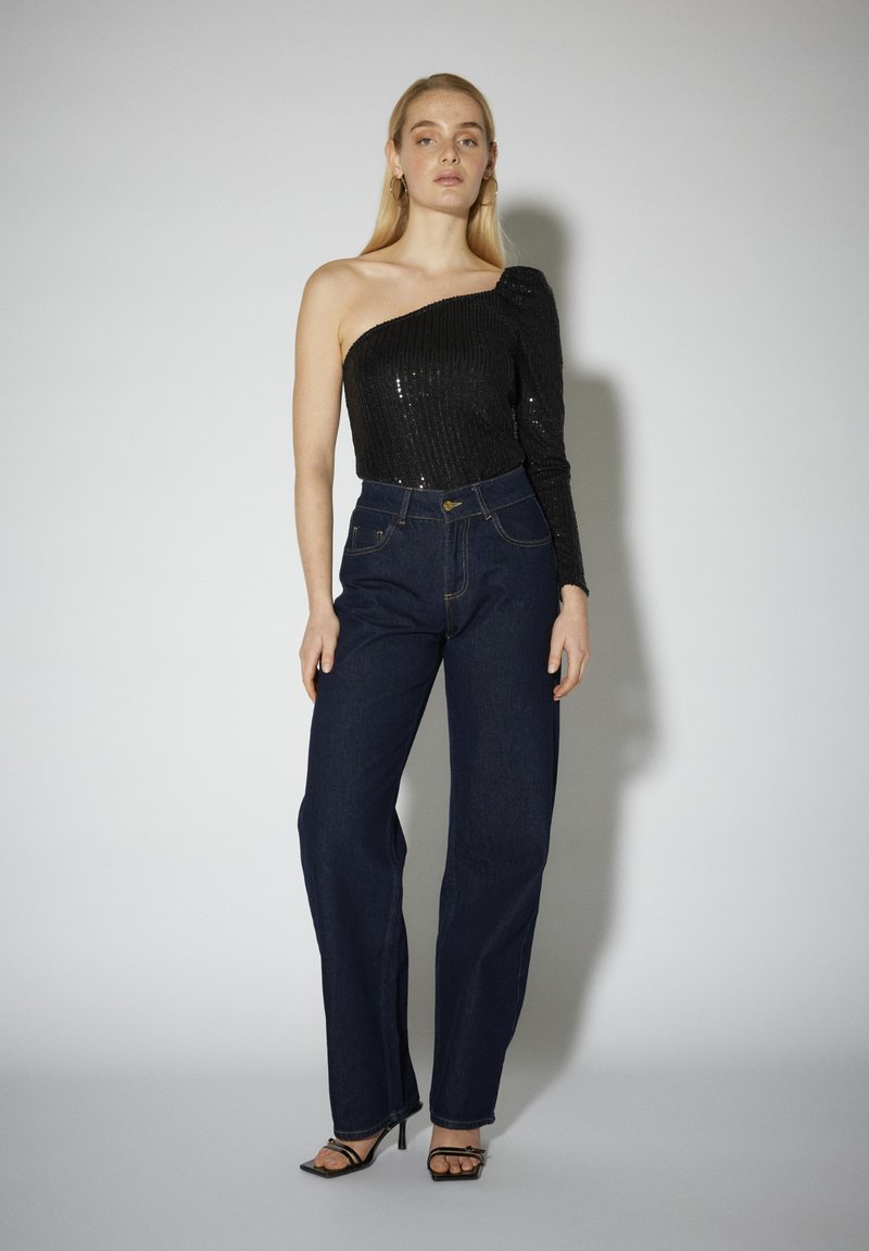 SOMETHINGNEW Longsleeve zwart SOMETHINGNEW Longsleeve zwart