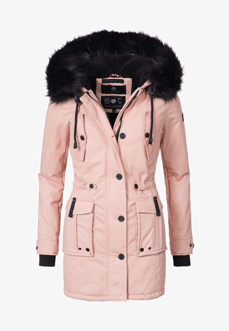 Lys rosa parkajakke med hette i faux pelskant, frontlommer og svarte detaljer. Har snor og knappelukking.