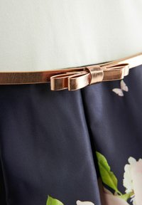 Baker by Ted Baker Sukienka koktajlowa