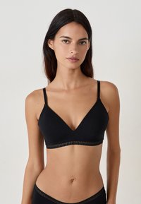 Etam HAPPILY - Sujetador sin aros - black