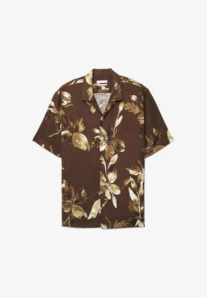 Braunes kurzärmeliges Hemd mit Knopfleiste, großem beige-dunkelbraunem Blumenmuster und einem Hemdkragen.