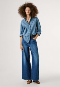 Pepe Jeans Blouse - vintage light blue l