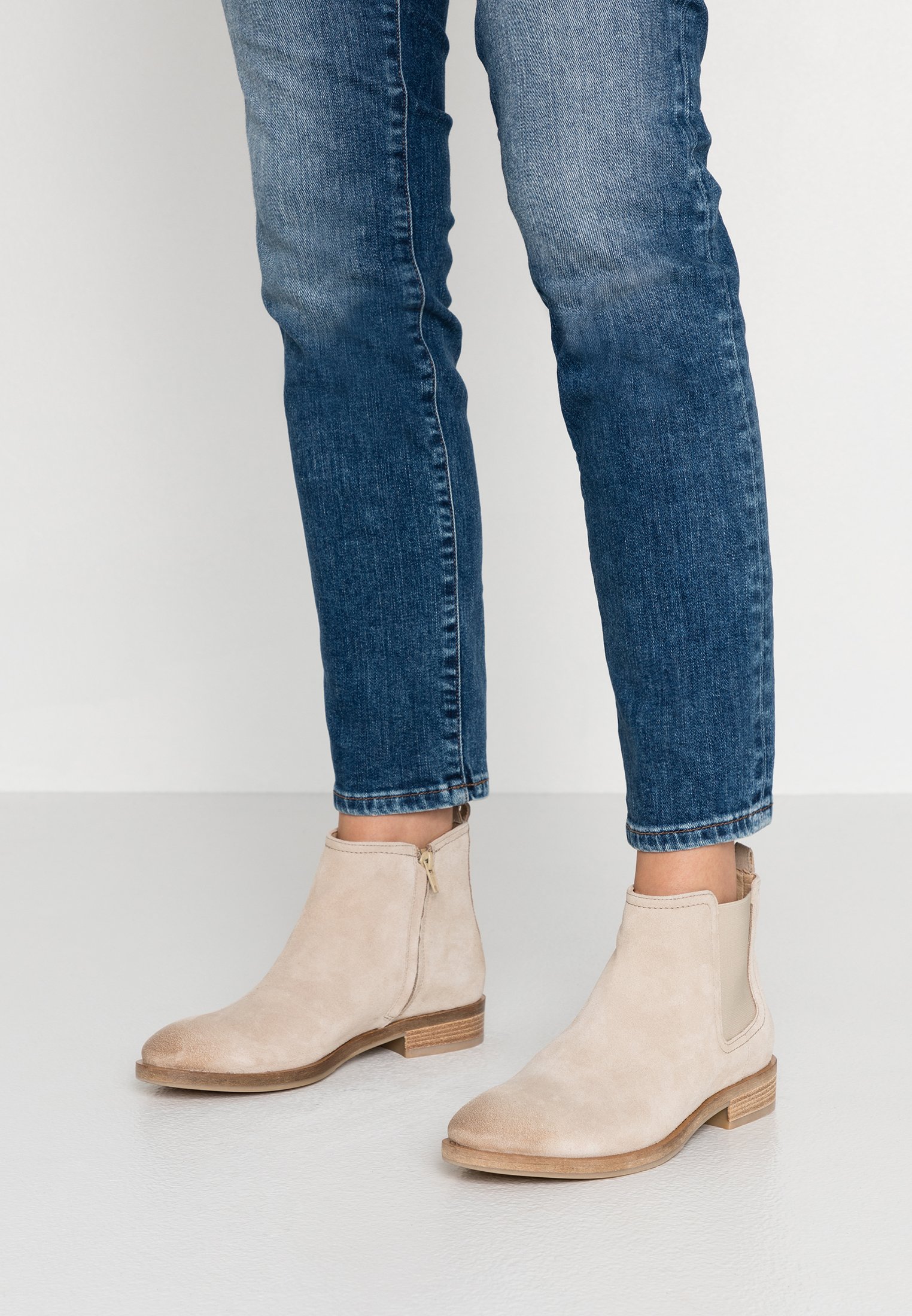 geox donna brogue ankle boots