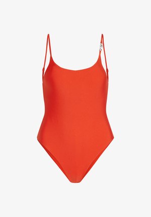 Punane üheosaline ujumistrikoo õhukeste reguleeritavate õlapaeltega ja väikese metallist klambriga detailiga ühel paelal.