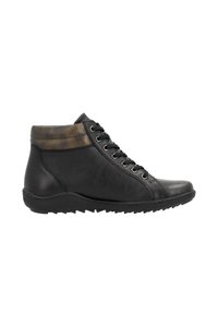 Bottines en cuir noir avec une texture, ornées d'une bande accent en bronze, de six œillets et d'une semelle en caoutchouc durable avec adhérence.