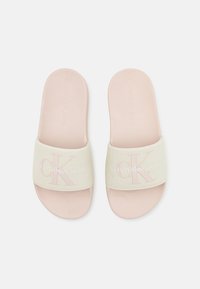 Calvin Klein Jeans SLIDE MONOGRAM  - Iešļūcenes - creamy white/whisper pink