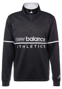 Černá mikina s čtvrtým zipem z hladké látky, s bílým nápisem "new balance" a "ATHLETICS" přes hrudník a bílými ozdobnými linkami.