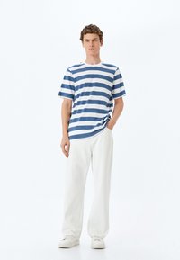 Koton STRIPED - Camiseta estampada - blue